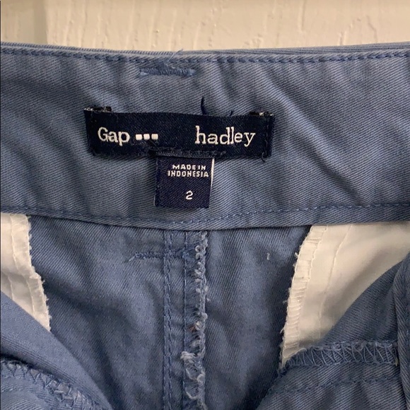 GAP Shorts - Picture 3 of 4